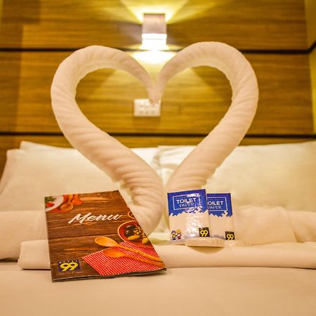 Hotel 99 Cubao Кесон-Сіті Екстер'єр фото