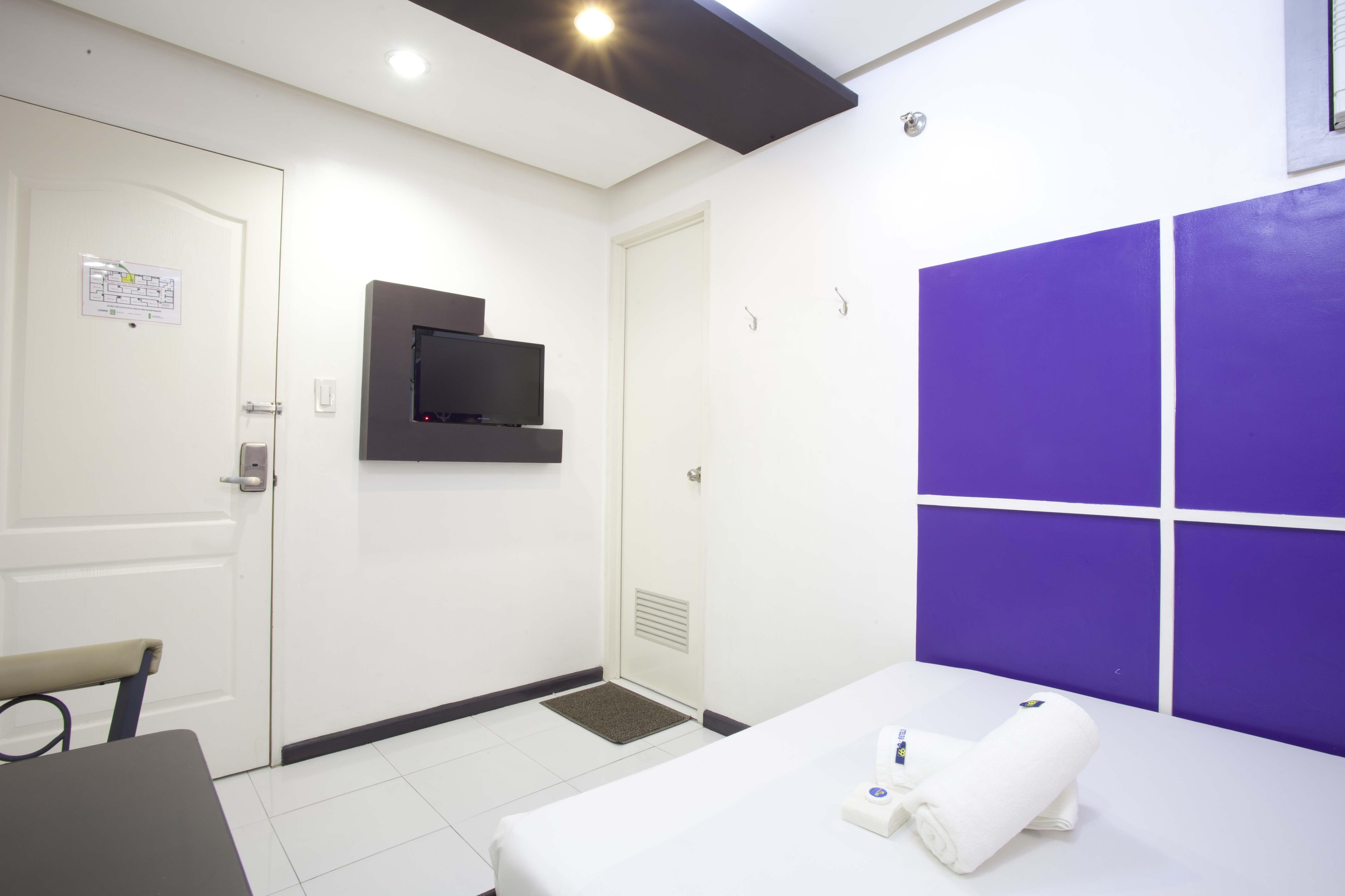 Hotel 99 Cubao Кесон-Сіті Екстер'єр фото
